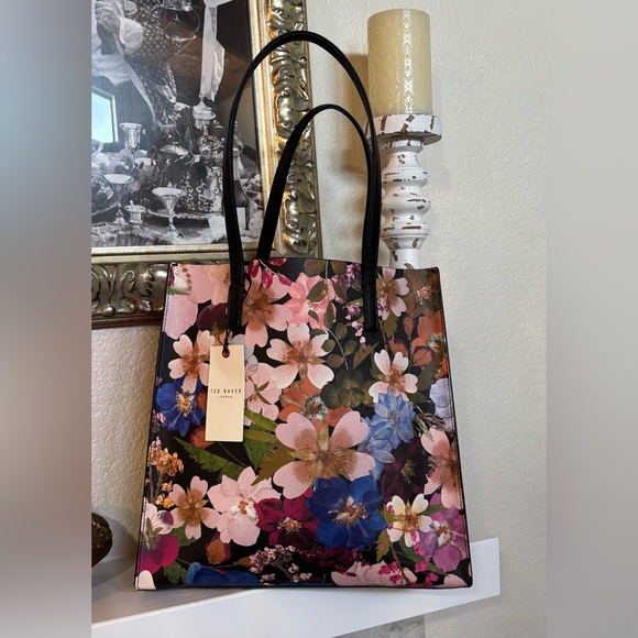 Ted Baker Handbags - Ted Baker GORGEOUS Vibrant Floral Tote Bag NWT